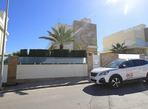 Wiederverkauf - Villa - Orihuela - La Zenia