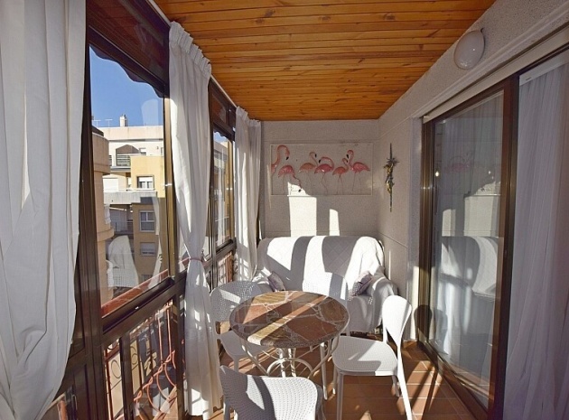 Återförsäljning - Lägenhet - Torrevieja - Playa De Los Locos