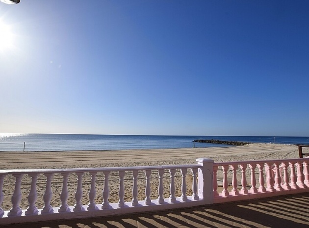 Återförsäljning - Lägenhet - Torrevieja - Playa De Los Locos