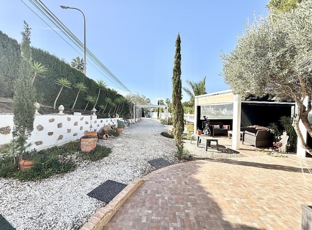 Wiederverkauf - Villa - Orihuela - Villamartin