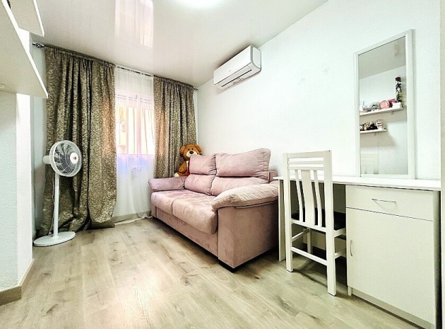 Wiederverkauf - Wohnung - Torrevieja - Torrevieja Centro