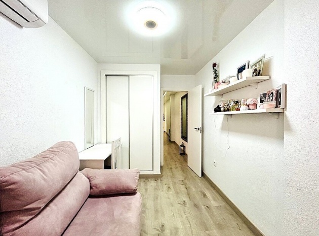 Wiederverkauf - Wohnung - Torrevieja - Torrevieja Centro