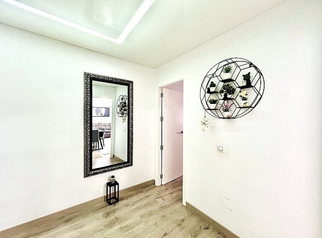 Wiederverkauf - Wohnung - Torrevieja - Torrevieja Centro