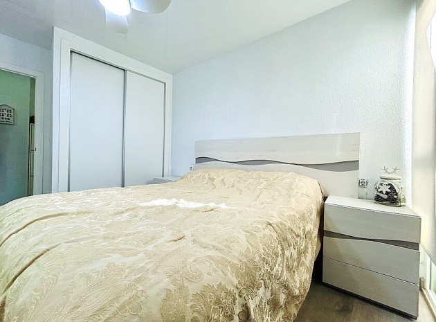 Wiederverkauf - Wohnung - Torrevieja - Torrevieja Centro