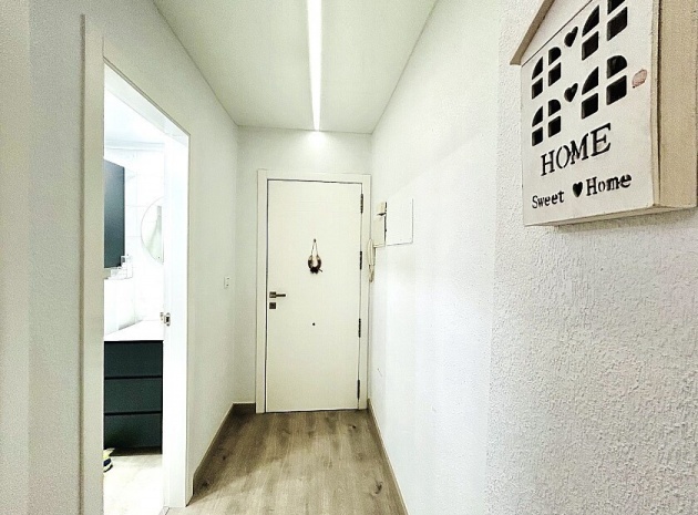 Wiederverkauf - Wohnung - Torrevieja - Torrevieja Centro