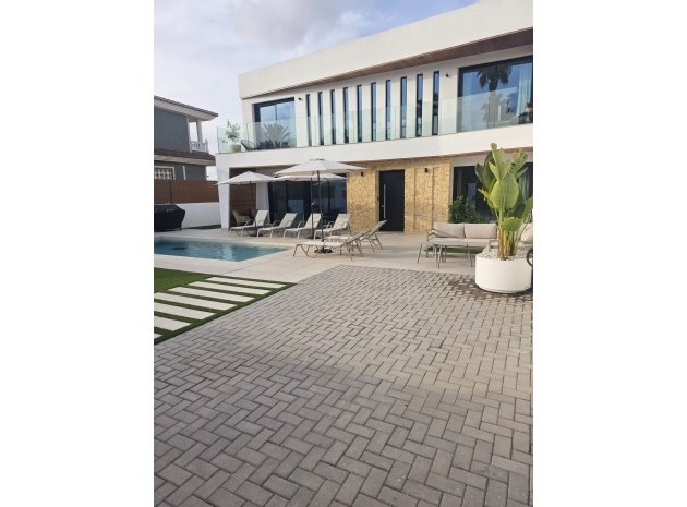 Återförsäljning - Villa - Orihuela - Los Altos