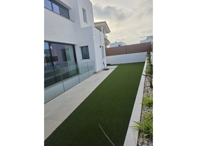 Återförsäljning - Villa - Orihuela - Los Altos