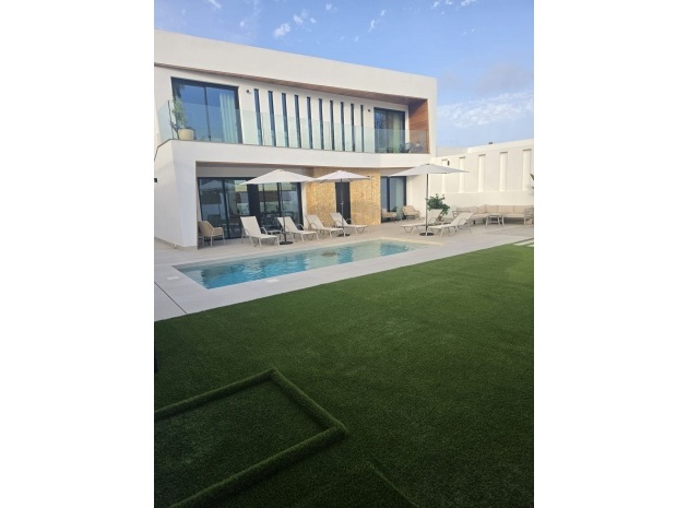 Återförsäljning - Villa - Orihuela - Los Altos