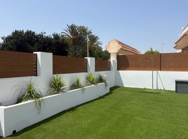 Återförsäljning - Villa - Orihuela - Los Altos