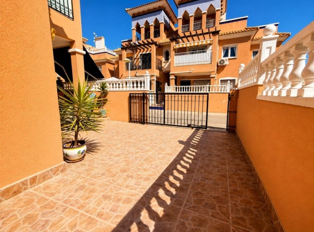 Resale - Villa - Orihuela - Playa Flamenca