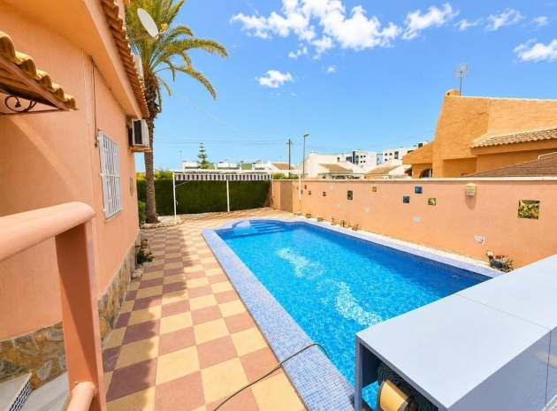 Wiederverkauf - Villa - Orihuela - Mil Palmeras