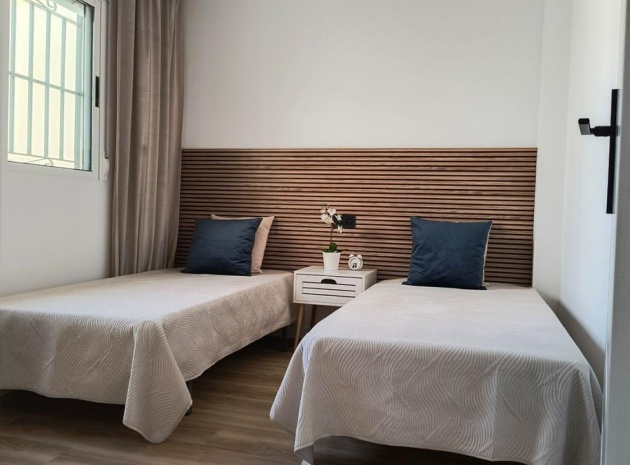 Resale - Townhouse - Orihuela - Orihuela Centro