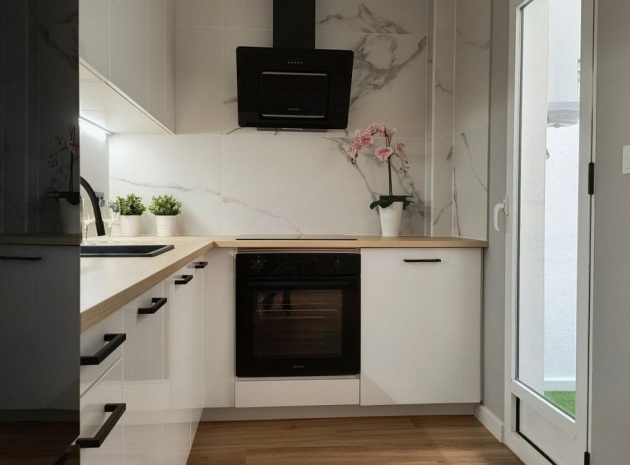 Resale - Townhouse - Orihuela - Orihuela Centro
