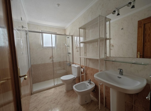 Wiederverkauf - Wohnung - Torrevieja - Torrevieja Centro