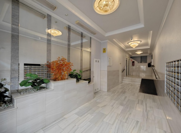 Wiederverkauf - Wohnung - Torrevieja - Torrevieja Centro