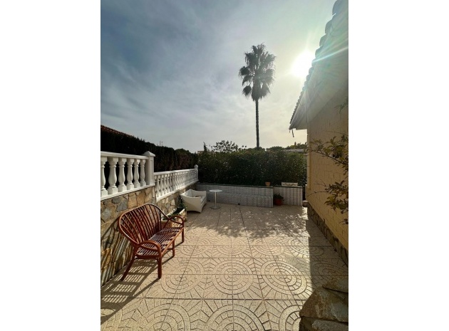 Återförsäljning - Villa - Orihuela - Campoamor