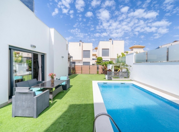 Wiederverkauf - Villa - Torrevieja - Aguas Nuevas