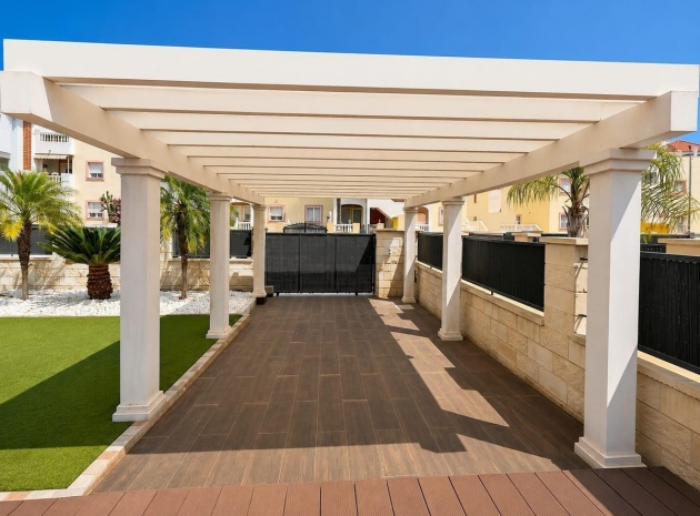 Wiederverkauf - Villa - Orihuela - La Zenia
