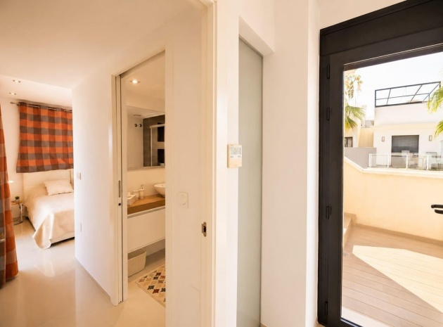 Wiederverkauf - Villa - Orihuela - La Zenia