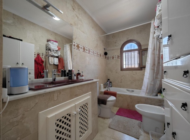 Återförsäljning - Lägenhet - Orihuela - Orihuela Costa