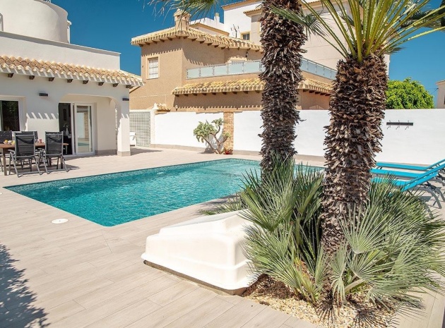 Återförsäljning - Villa - Orihuela - Playa Flamenca