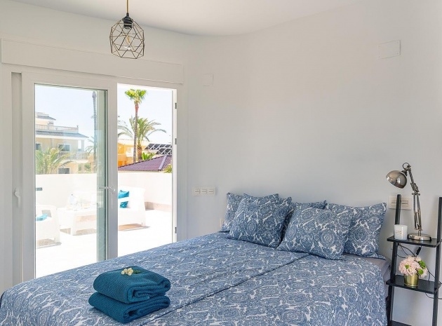 Återförsäljning - Villa - Orihuela - Playa Flamenca