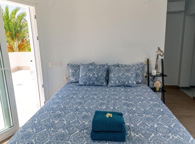 Återförsäljning - Villa - Orihuela - Playa Flamenca