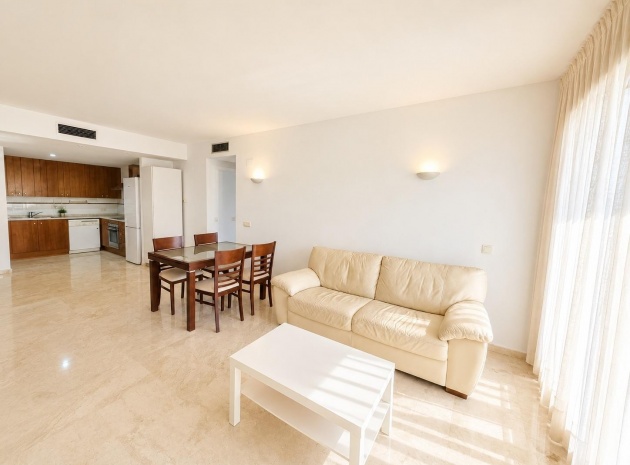Resale - Apartment - Punta Prima - la entrada