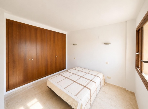 Resale - Apartment - Punta Prima - la entrada
