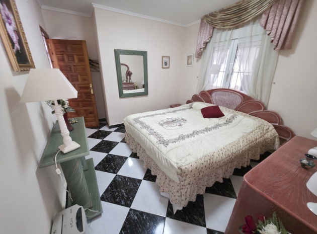 Wiederverkauf - Villa - Torrevieja - san luis