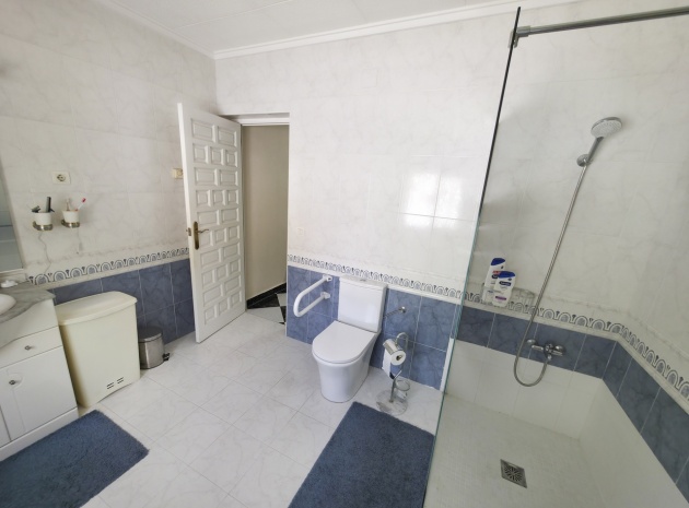 Wiederverkauf - Villa - Torrevieja - san luis