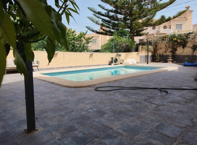 Återförsäljning - Villa - Villamartin - El Galan