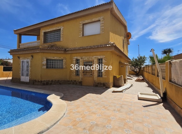 Återförsäljning - Villa - Los Alcazares - Los Alcazares Centro