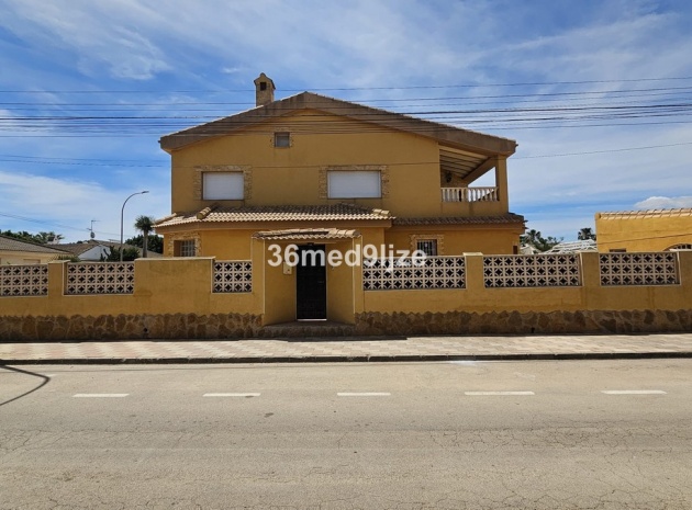 Återförsäljning - Villa - Los Alcazares - Los Alcazares Centro