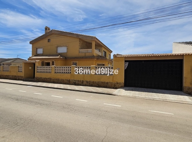 Återförsäljning - Villa - Los Alcazares - Los Alcazares Centro