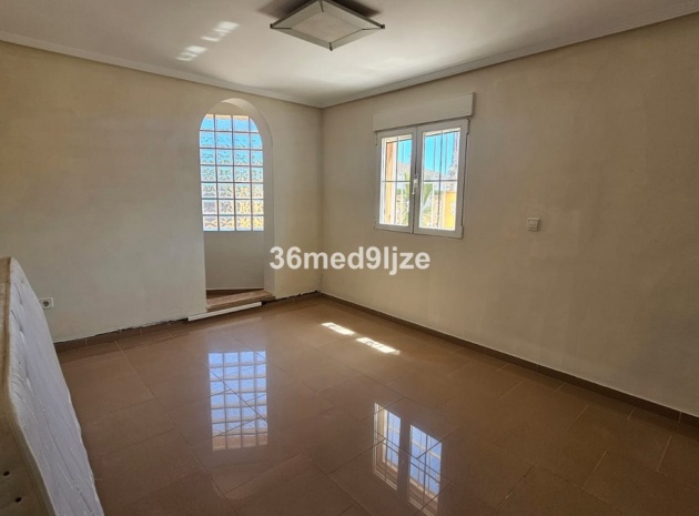 Återförsäljning - Villa - Los Alcazares - Los Alcazares Centro