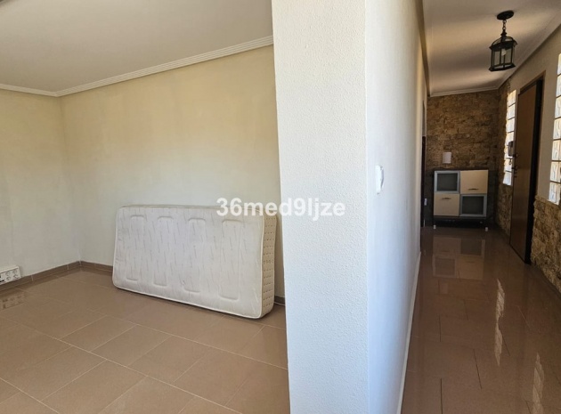 Återförsäljning - Villa - Los Alcazares - Los Alcazares Centro