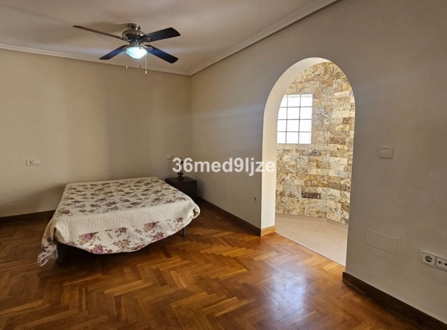 Återförsäljning - Villa - Los Alcazares - Los Alcazares Centro