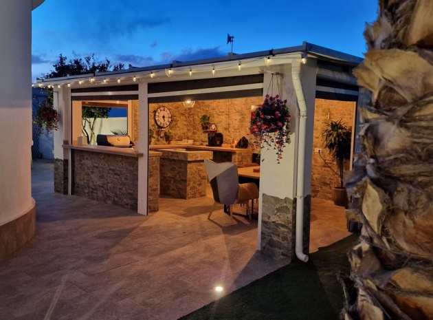 Wiederverkauf - Villa - Torrevieja - Torrevieja Centro