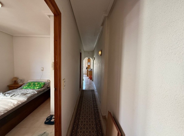 Återförsäljning - Lägenhet - Torrevieja - Torrevieja Centro