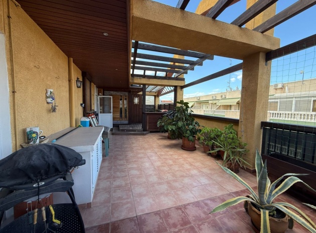 Återförsäljning - Lägenhet - Torrevieja - Torrevieja Centro