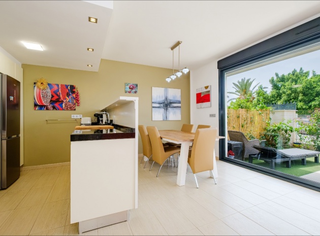 Resale - Apartment - Punta Prima - Res. El Mirador