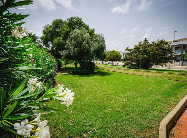 Resale - Apartment - Punta Prima - Res. El Mirador