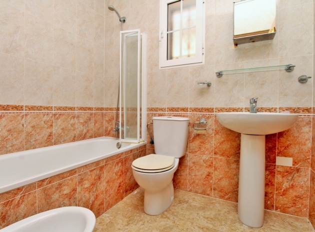 Revente - Maison de ville - Villamartin - entre golf