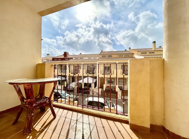 Resale - Apartment - La Zenia - amapolas