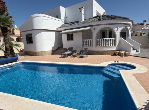 Återförsäljning - Villa - Ciudad Quesada
