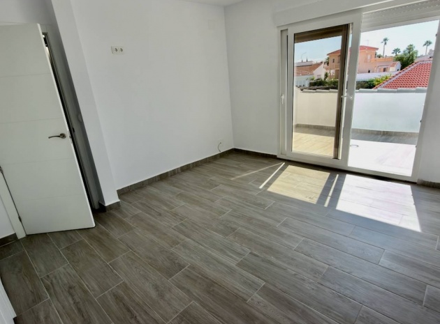 Återförsäljning - Villa - Ciudad Quesada