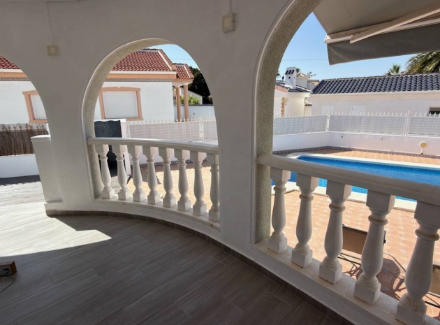 Återförsäljning - Villa - Ciudad Quesada