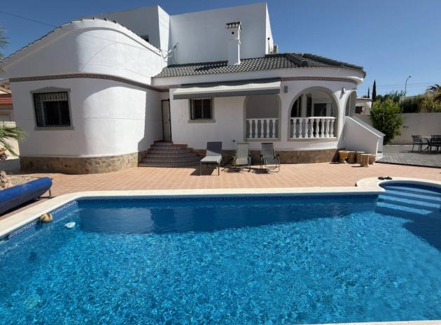 Återförsäljning - Villa - Ciudad Quesada
