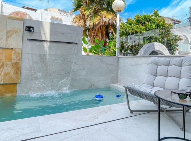Återförsäljning - Villa - Torrevieja - Torrevieja Centro